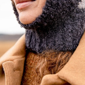 Knitting pattern Boucla Balaclava with abstract shapes - English