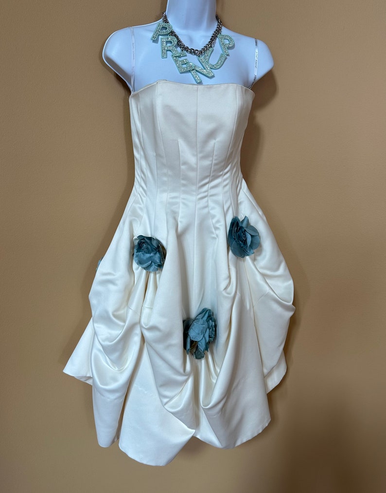 Vintage Betsey Johnson wedding dress white with blue flowers