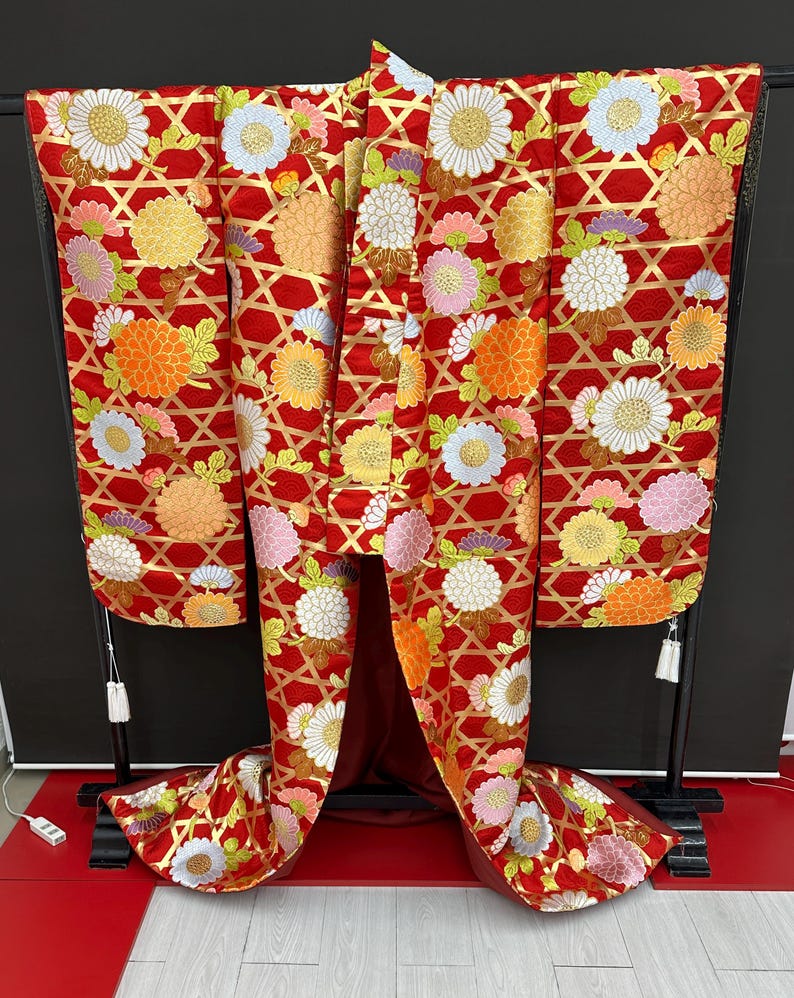 Original Japanese Silk Kimono: Uchikake Wedding Kimono