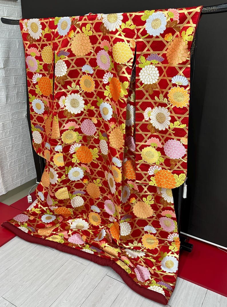 Original Japanese Silk Kimono: Uchikake Wedding Kimono