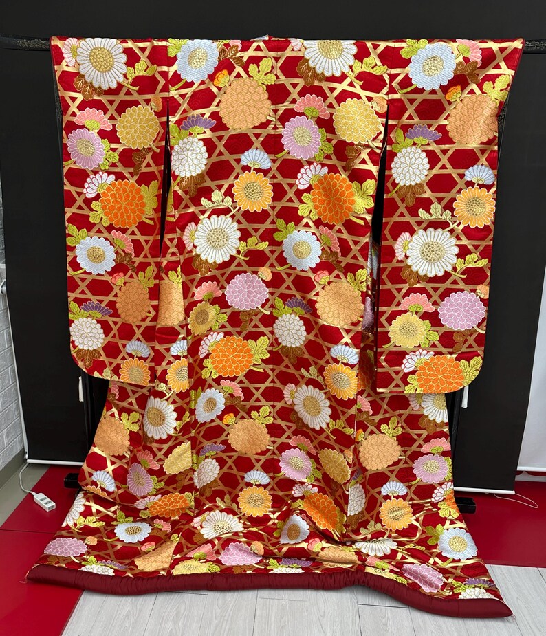 Original Japanese Silk Kimono: Uchikake Wedding Kimono
