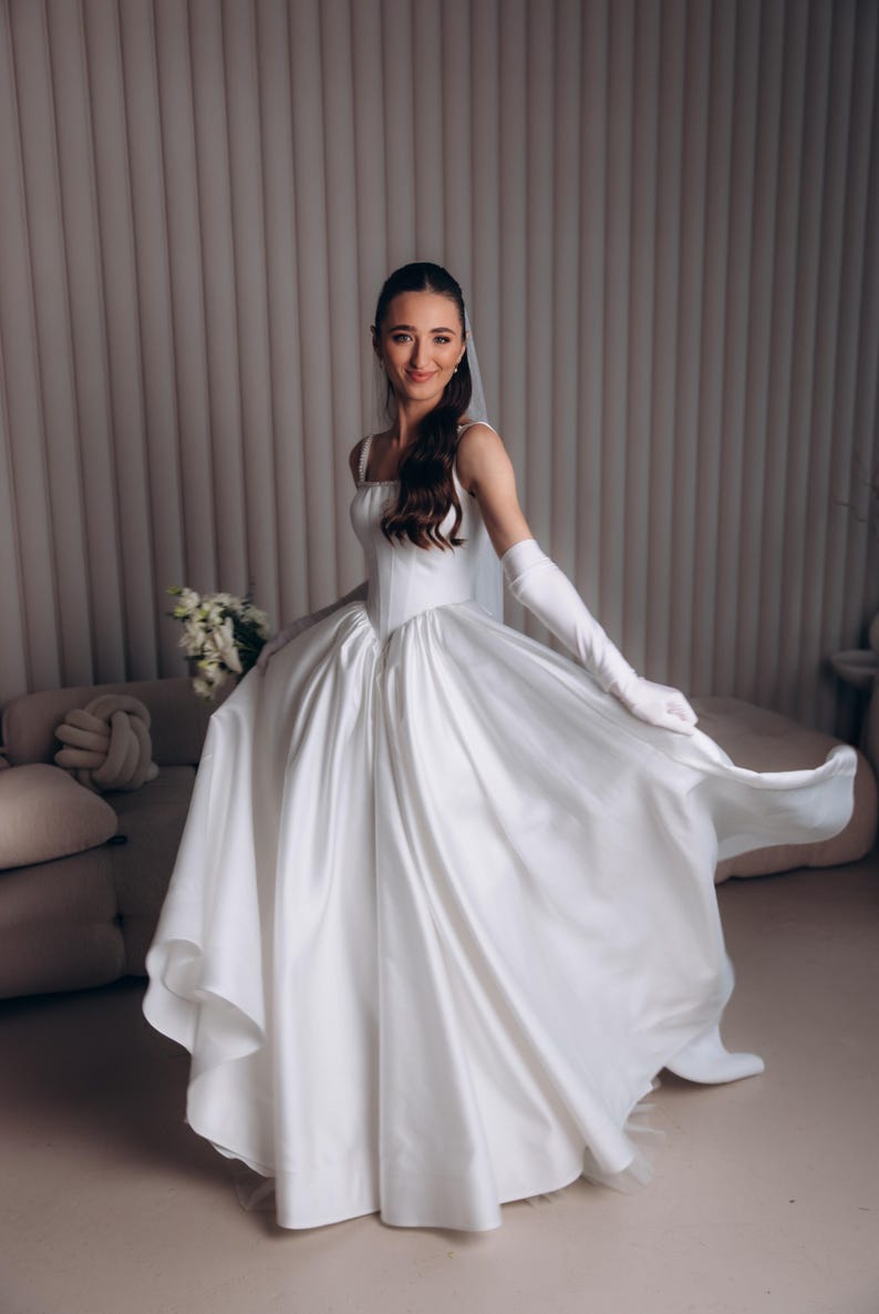 Basgue Waist Bridal Gown A-line wedding dress