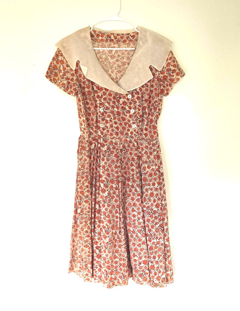 1940s Geometric Dress: Orange Circle Pattern with Collar, Size Large