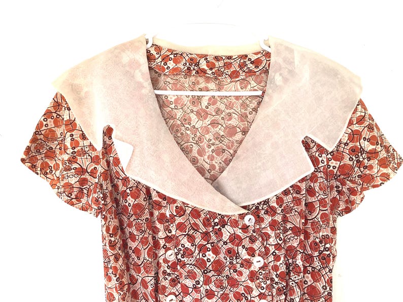 1940s Geometric Dress: Orange Circle Pattern with Collar, Size Large