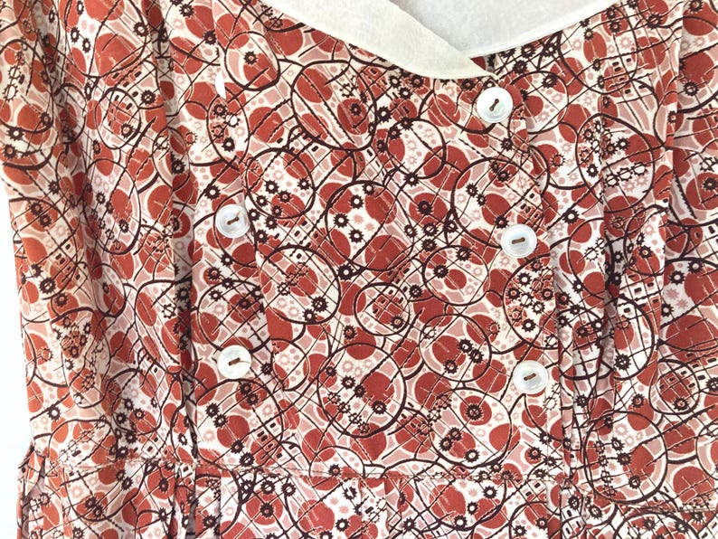 1940s Geometric Dress: Orange Circle Pattern with Collar, Size Large